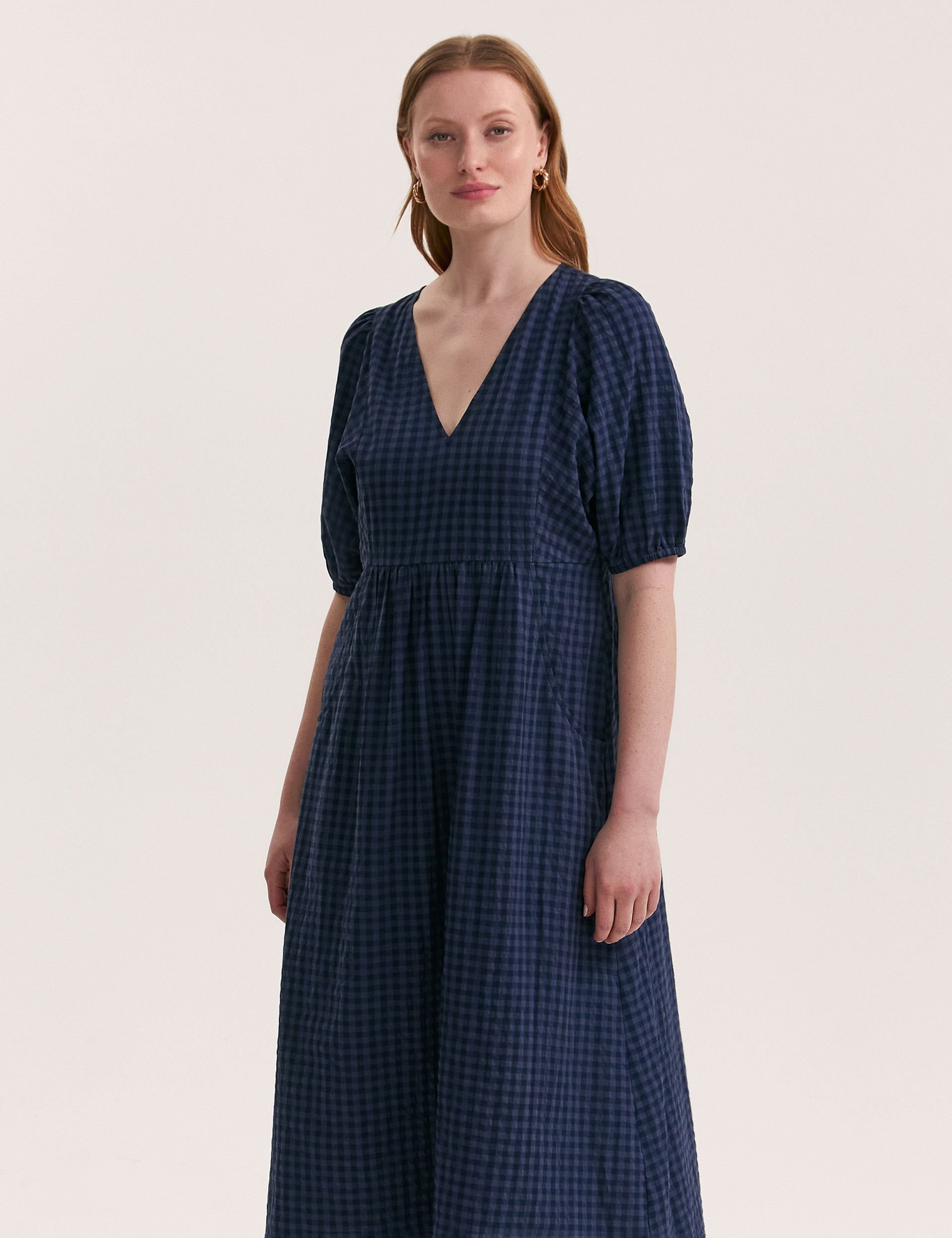 Finery London Finery London Women's Gingham Seersucker Midi Dress in Dark Navy - 2