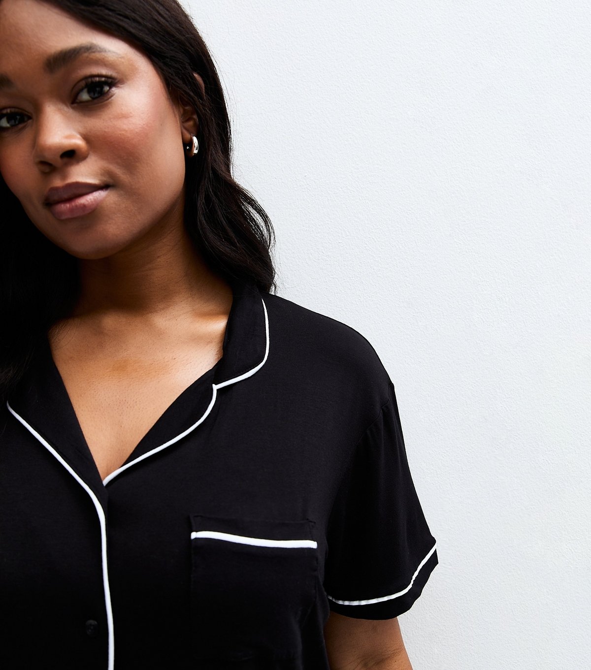 New Look Women's Plus Size Black Contrast Piping Shirt And Shorts Pyjama Set Curves New Look - 2