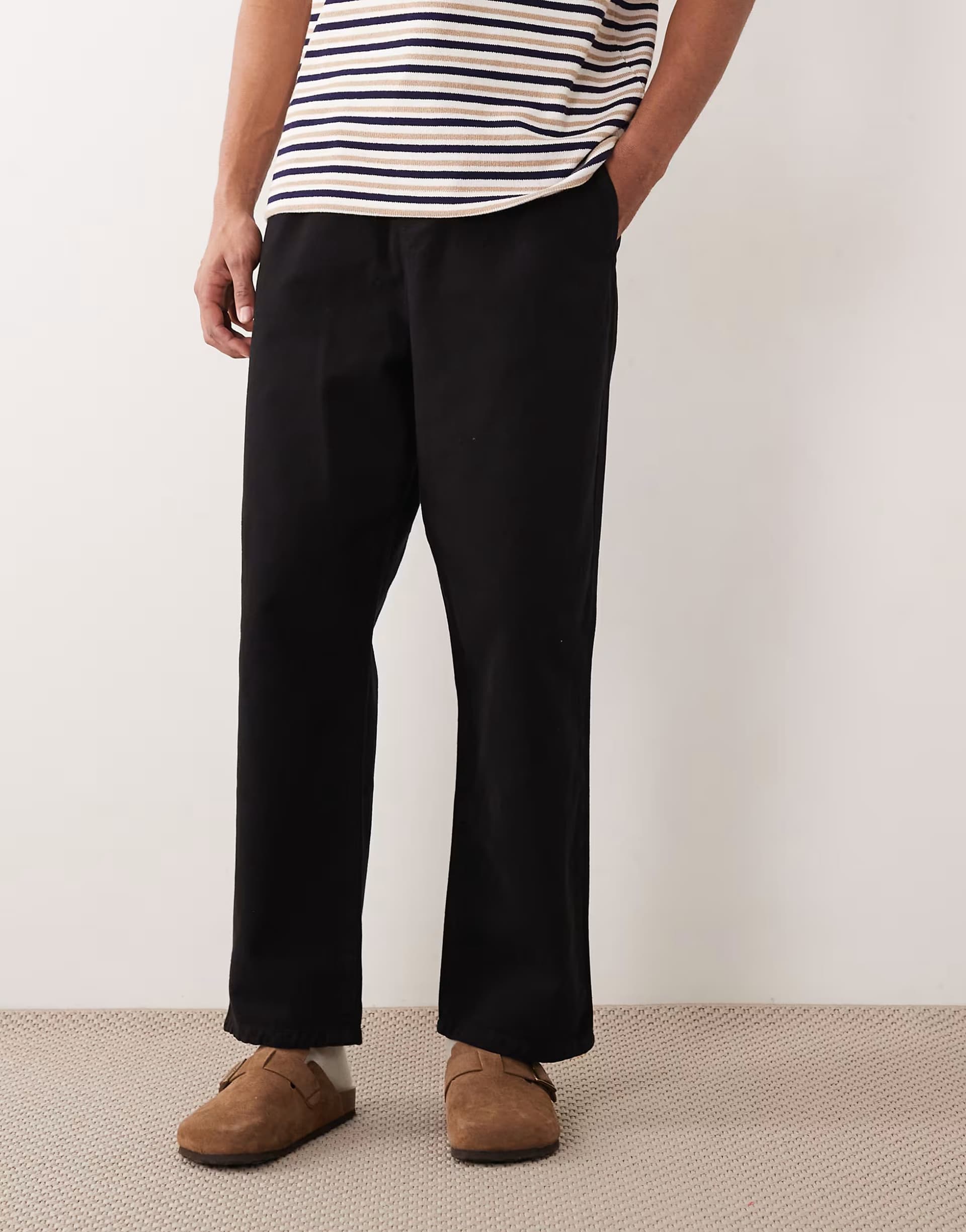 ASOS ASOS DESIGN relaxed tapered trousers in black