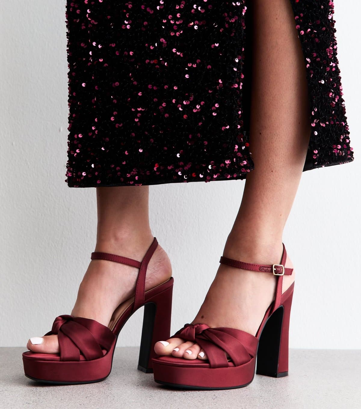 New Look Women's Burgundy Velvet Twist Strap Platform Sandals Vegan New Look