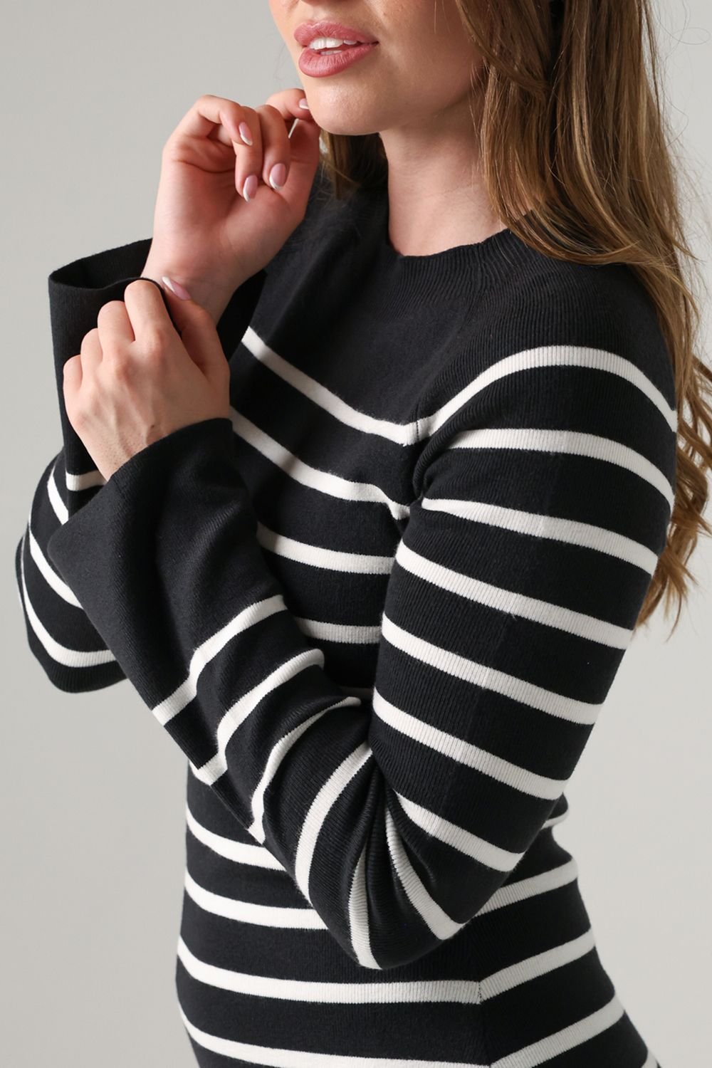 French Connection French Connection Women's Cosy Striped Midi Dress with Bell Sleeves in Grey - 4