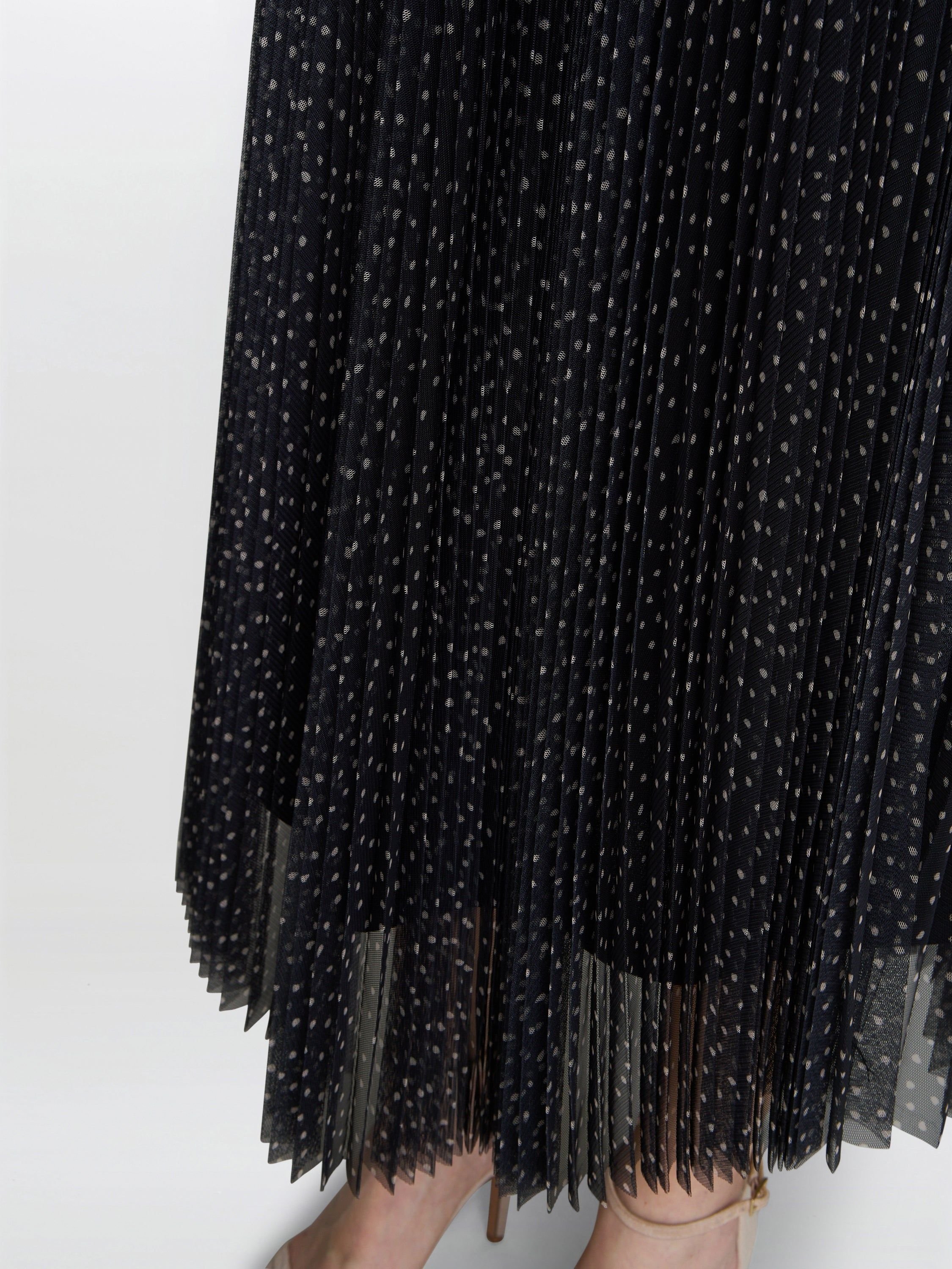 Gina Bacconi Gina Bacconi Women's Roslynn Pleated Mesh Skirt in Black - 4