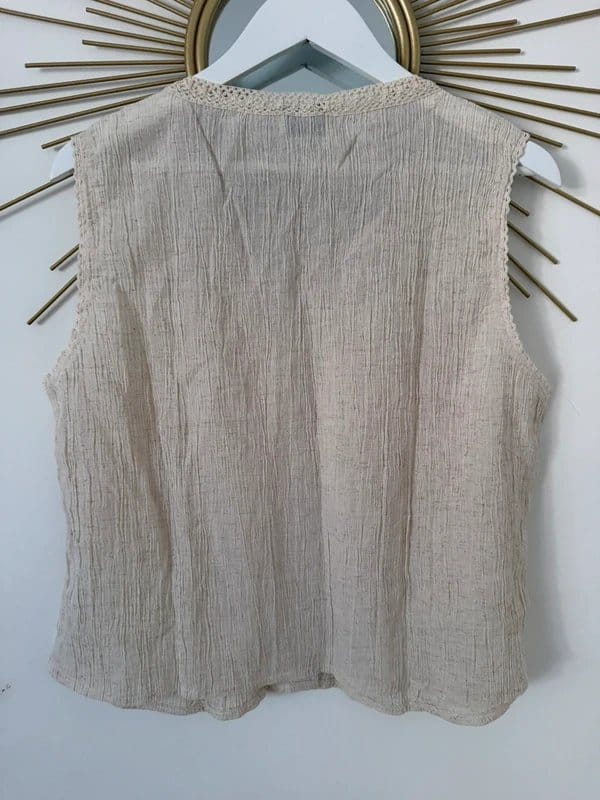ASOS Design Asos design lace trim waistcoat in cream - 1