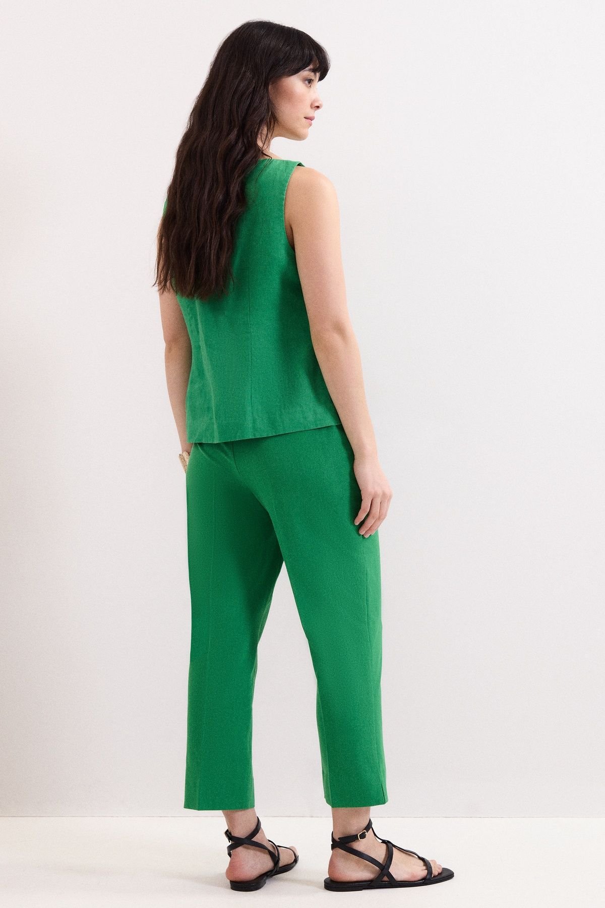 Phase Eight Phase Eight Women's Miah Tailored Cropped Trousers in Emerald - 4