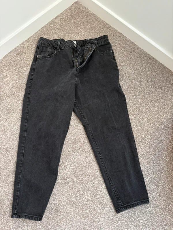 New Look New Look ‘Tori’ black ankle grazer jeans size 16