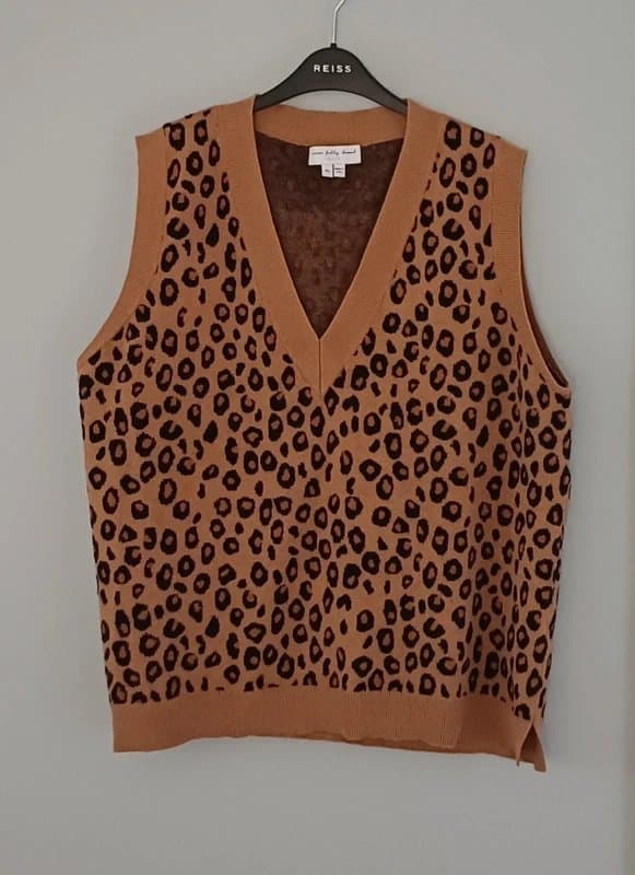 Never Fully Dressed Never Fully Dressed Sleeveless Jumper - size XXL (20/22)