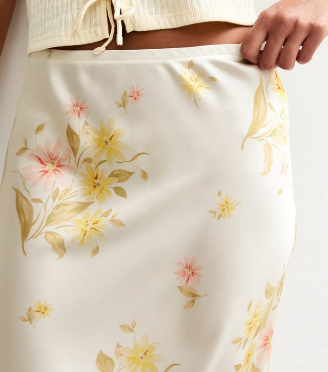 New Look Women's White Daisy Print Satin Midi Skirt New Look - 2