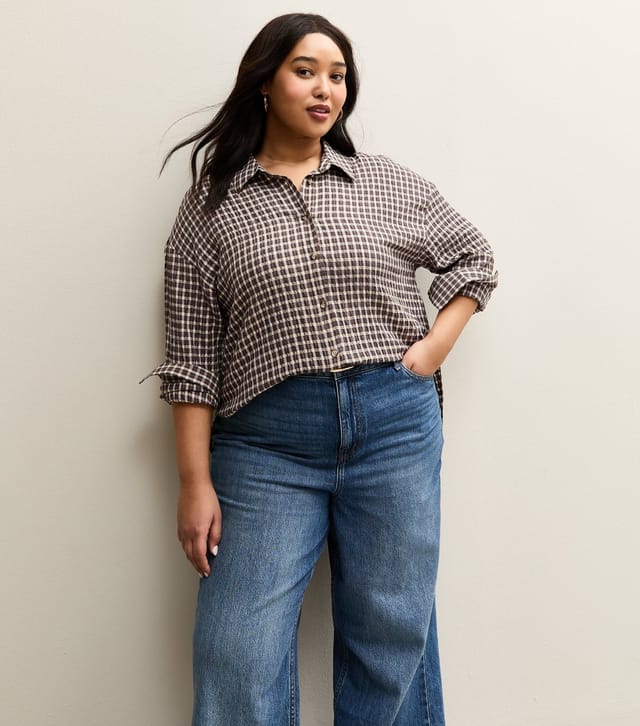New Look Women's Plus Size Brown Crinkled Check Shirt Curves New Look - 2