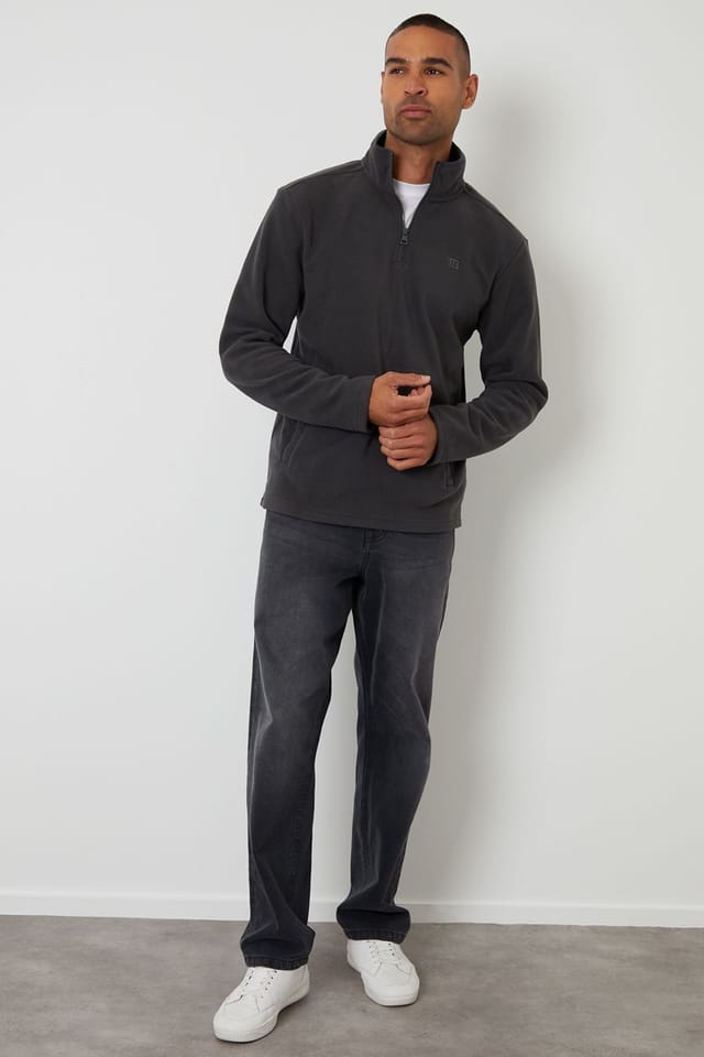 Threadbare Threadbare Men's Quarter Zip Microfleece Sweatshirt in Dark Grey - 3