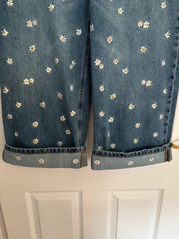 Mango Mango Massy daisy embroidered jeans size 12