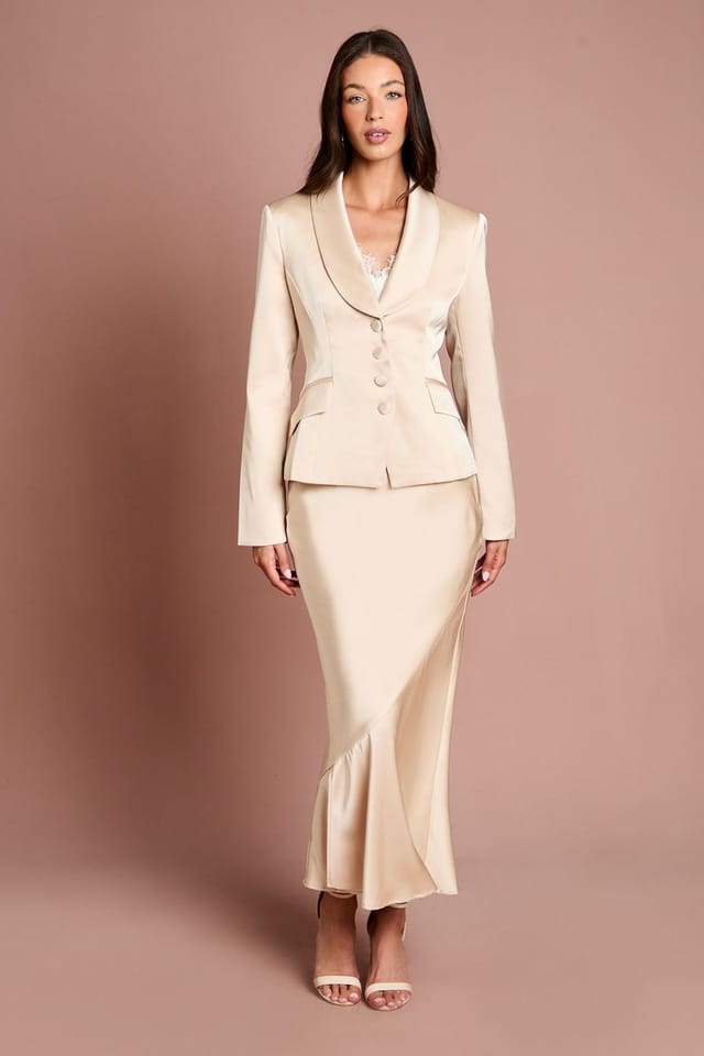 Coast Coast Women's Waisted Jacket With Satin Lapel in Champagne - 2