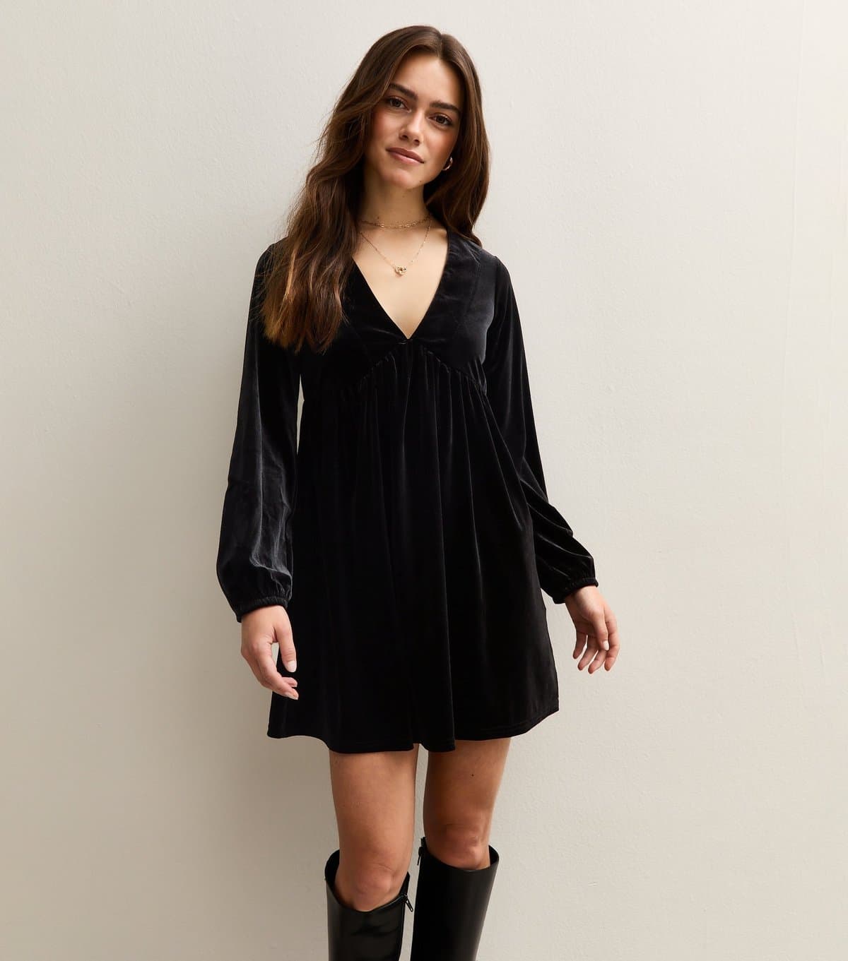 New Look Women's Petite Black Velvet Smock Mini Dress New Look