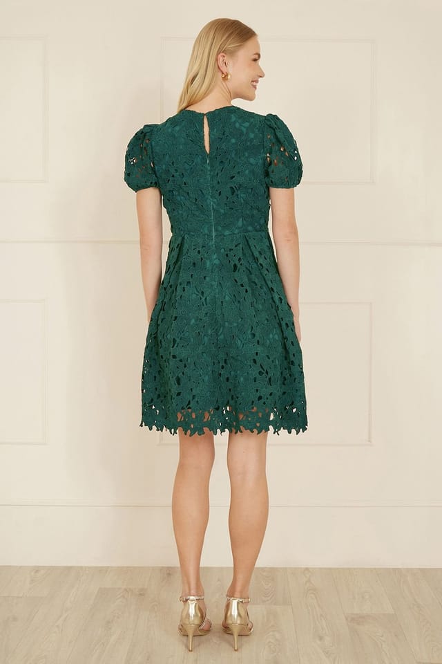 Yumi Yumi Women's Green Lace Skater Dress With Puff Sleeves - 3