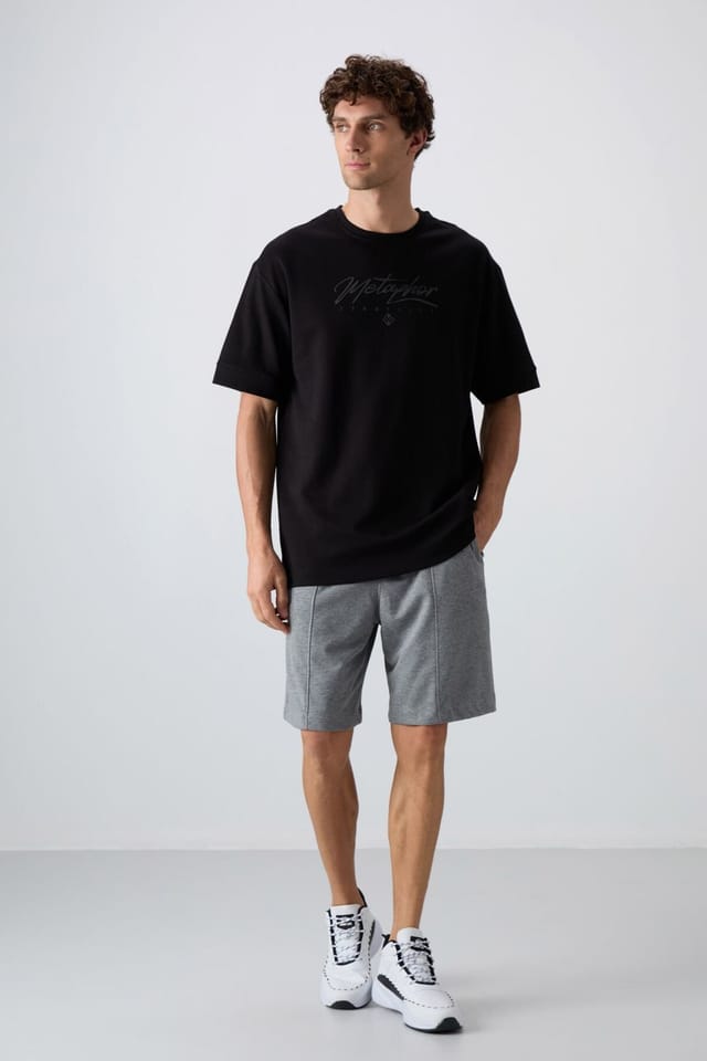 Tommy Life Tommy Life Men's Oversized Logo Crew Neck T-Shirt in Black - 2