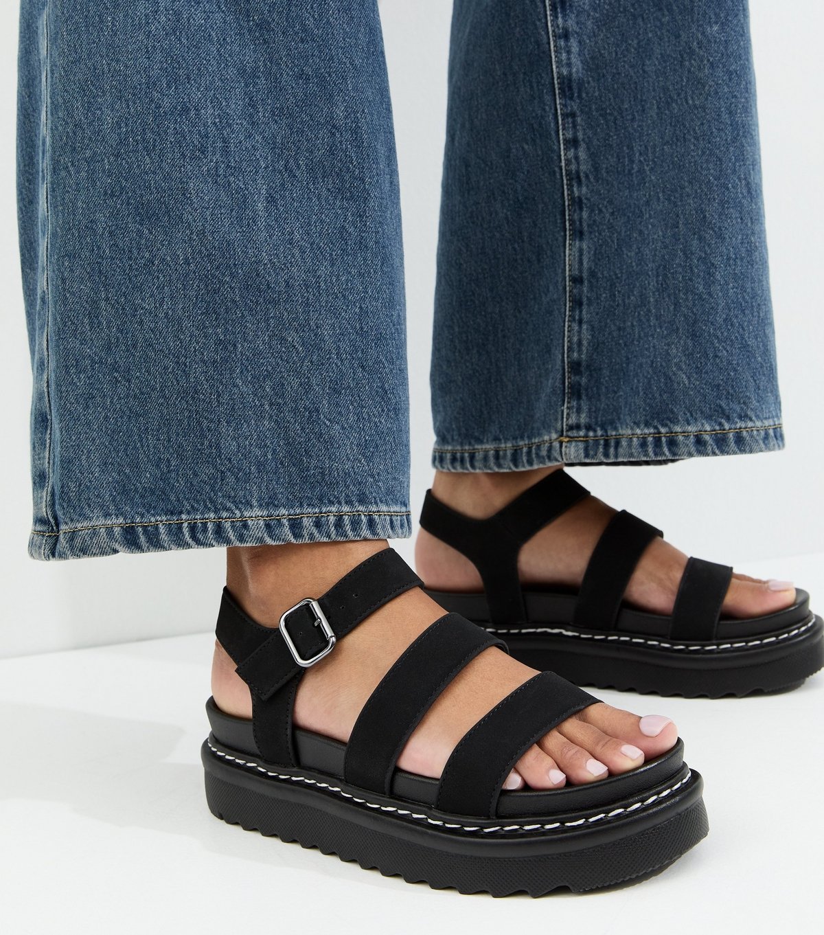 New Look Women's Black Faux Suede Flatform Sandals Vegan New Look - 2