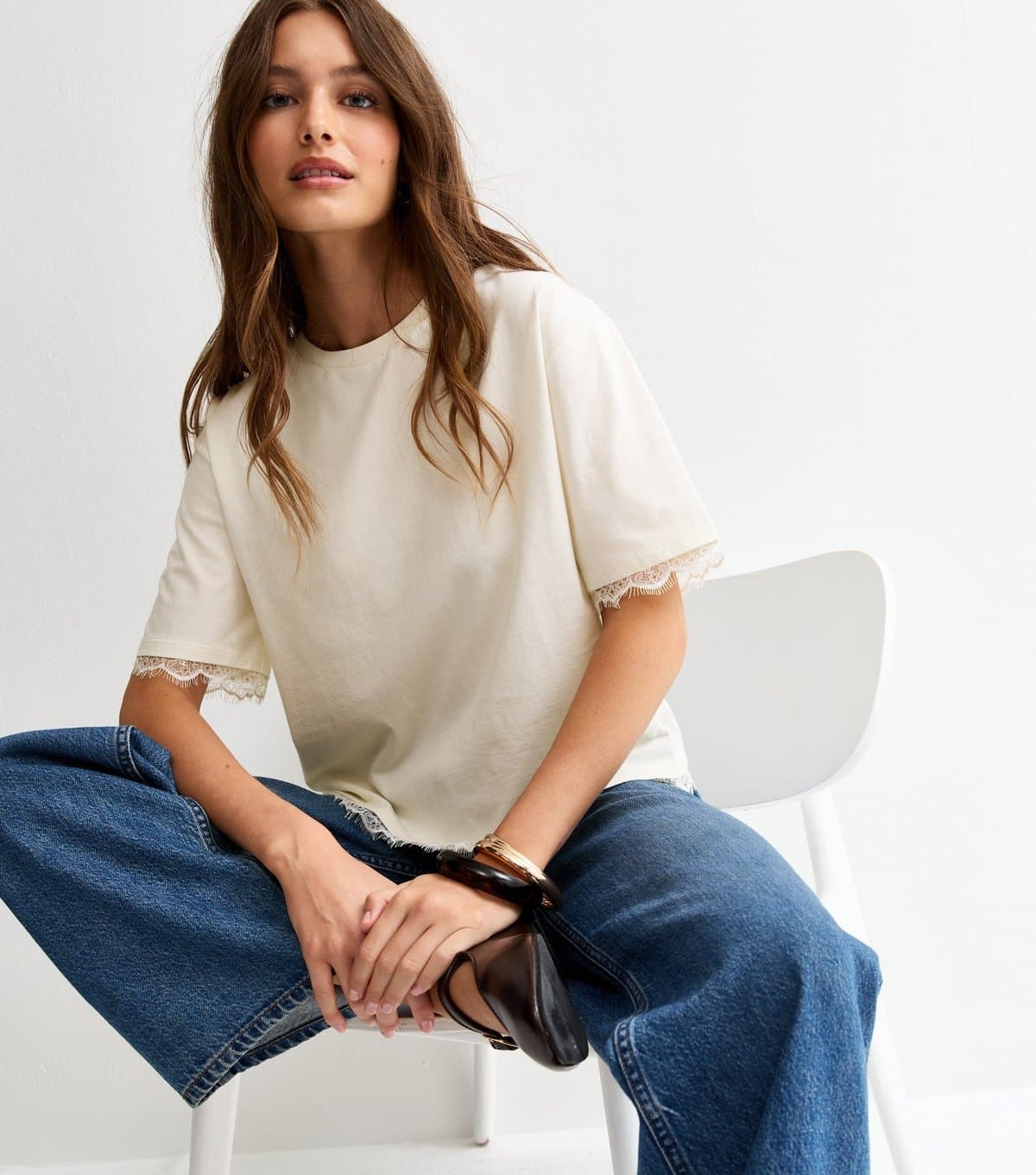 New Look Women's Off White T-Shirt Lace Hem Boxy T-Shirt New Look