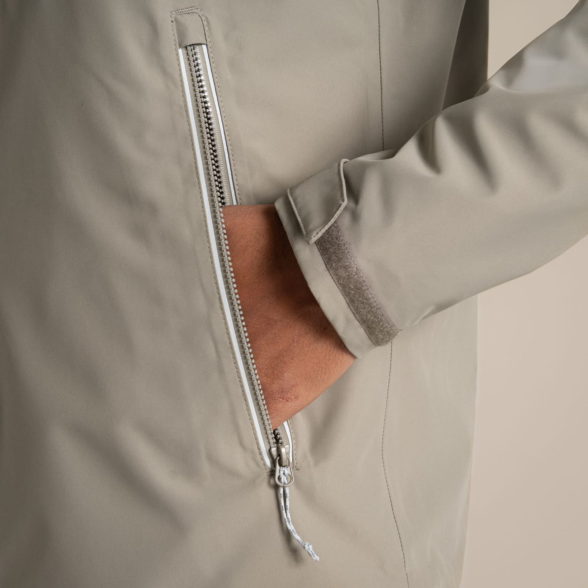 Craghoppers Craghoppers Women's Solla Waterproof Shell Jacket in Dark Green - 4