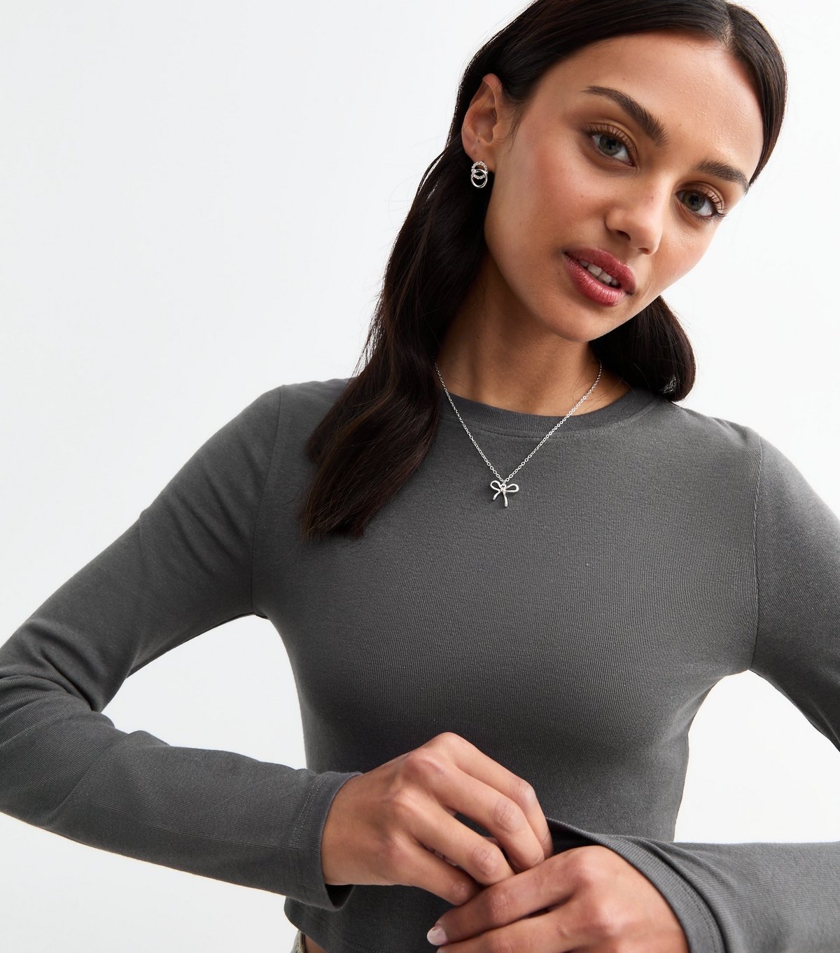 New Look Women's Grey Long Sleeve Cropped T-Shirt New Look - 2