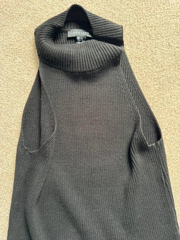New Look Black ladies new look halter neck woollen top small