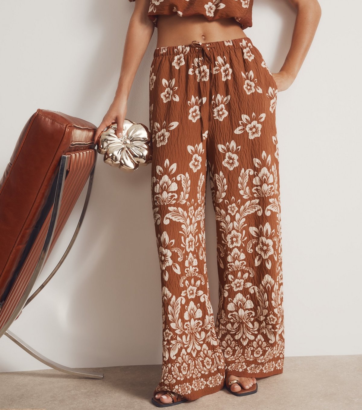 New Look Women's Brown Floral Print Wide Leg Trousers New Look - 4