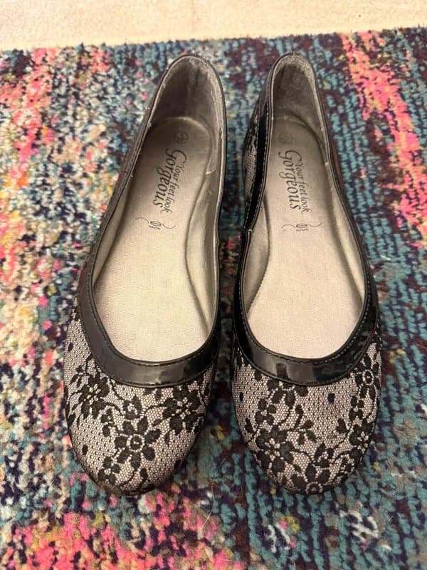 New Look New Look "Your Feet Look Gorgeous" Black Lace Ballet Flats