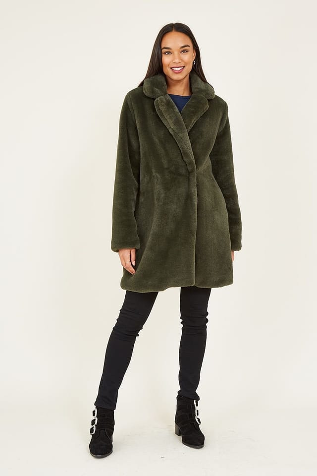 Yumi Yumi Women's Green Faux Fur Coat in Khaki - 2