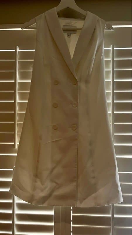 Vila Bnwot white waistcoat dress