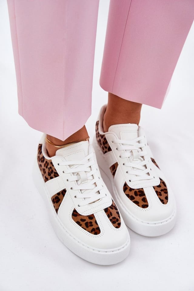 Love Lace Love Lace Women's Sport Shoes Stylish Sneakers with Comfort Cushion in White - 3