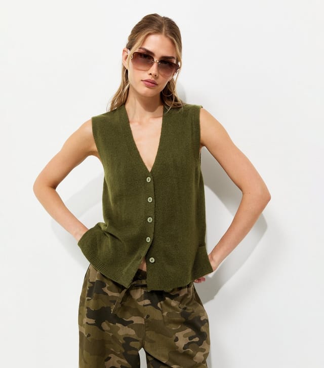 New Look Women's Dark Khaki Knit Button Through V-Neck Waistcoat New Look - 2