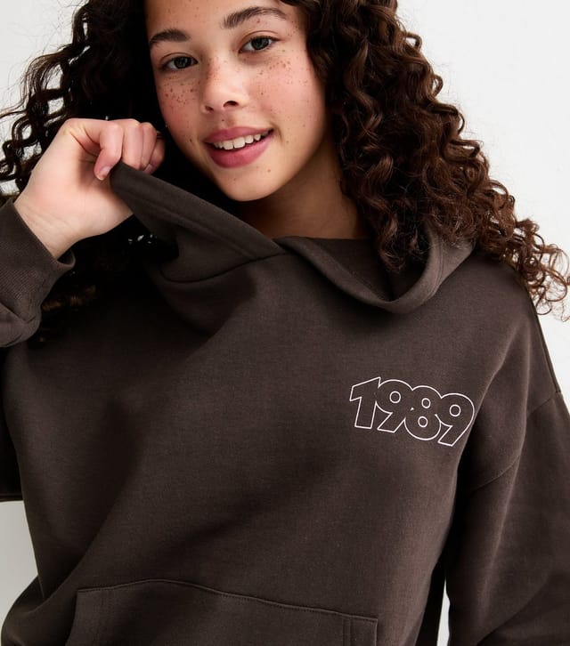 New Look Girls' Dark Brown 1989 Sports Club Hoodie New Look - 2