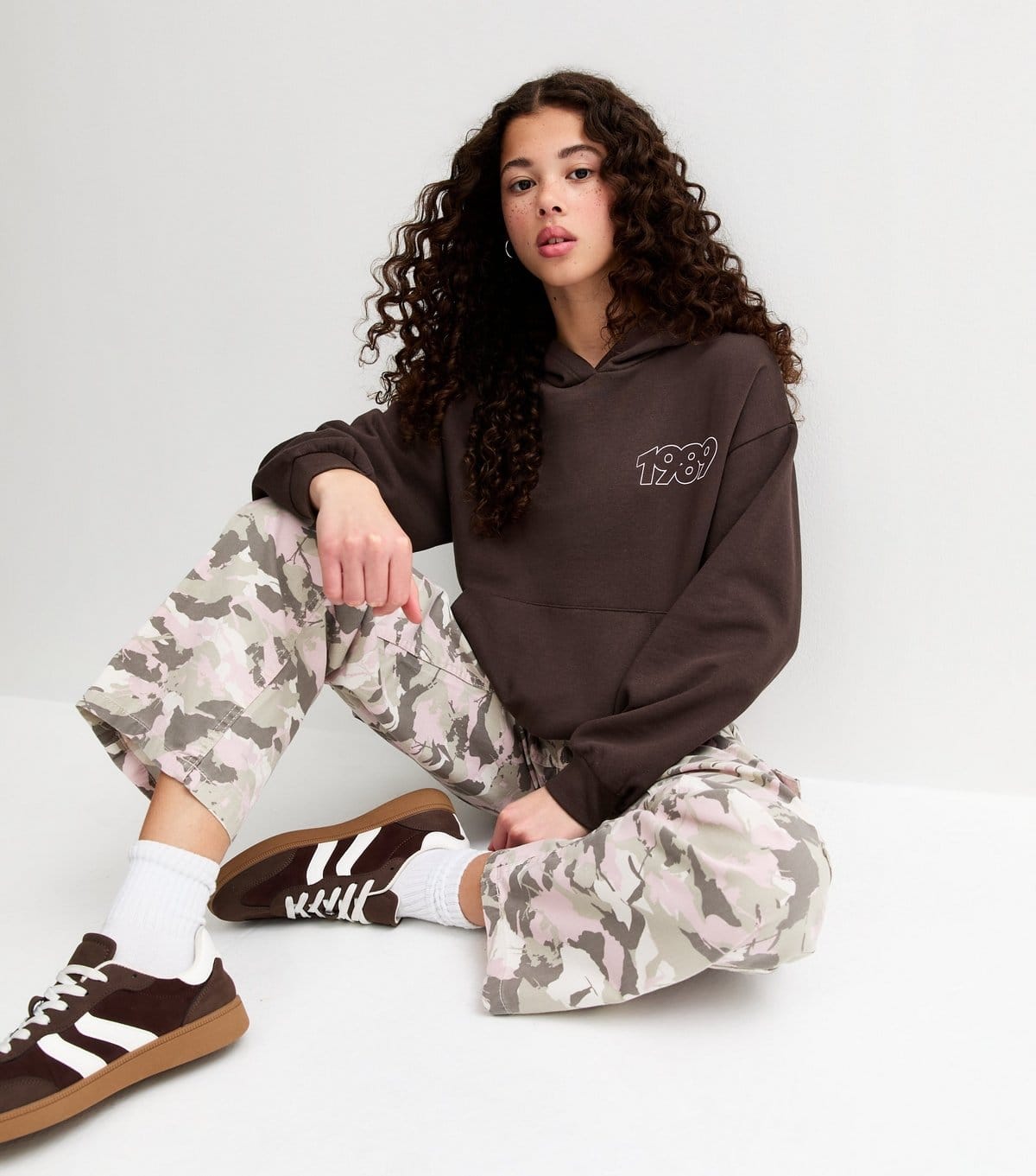 New Look Girls' Dark Brown 1989 Sports Club Hoodie New Look - 4