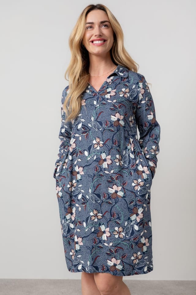 Lily & Me Lily & Me Women's Emma Printed Woven Viscose Shift Dress with Collar & v-neckline in Navy - 3