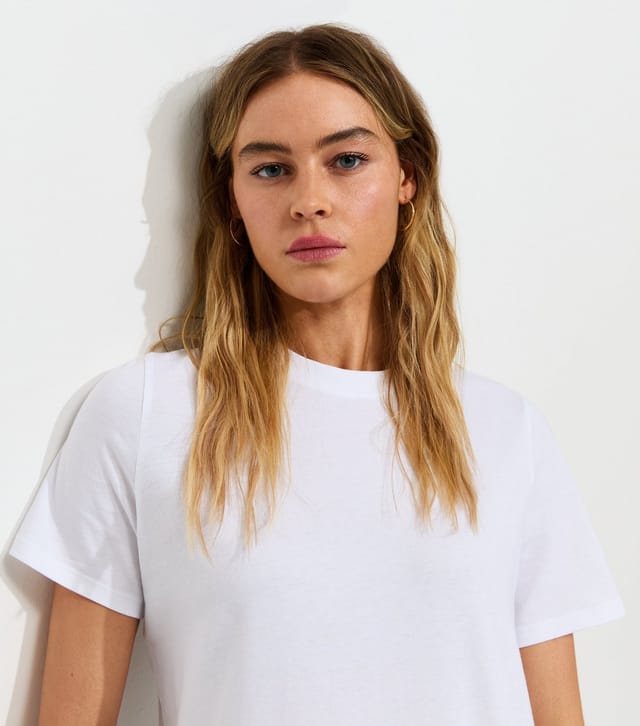 New Look Women's Brown Cotton Pack of Three Relaxed Fit T-Shirts New Look - 3