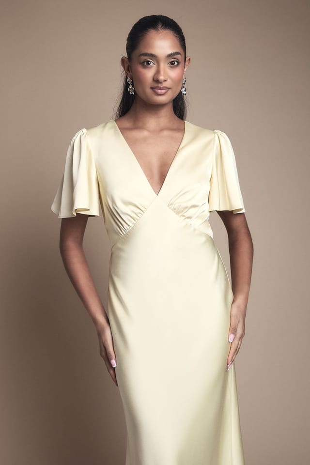 Oasis Oasis Women's Deep V Fluted Sleeve Maxi Bridesmaid Dress in Butter - 2