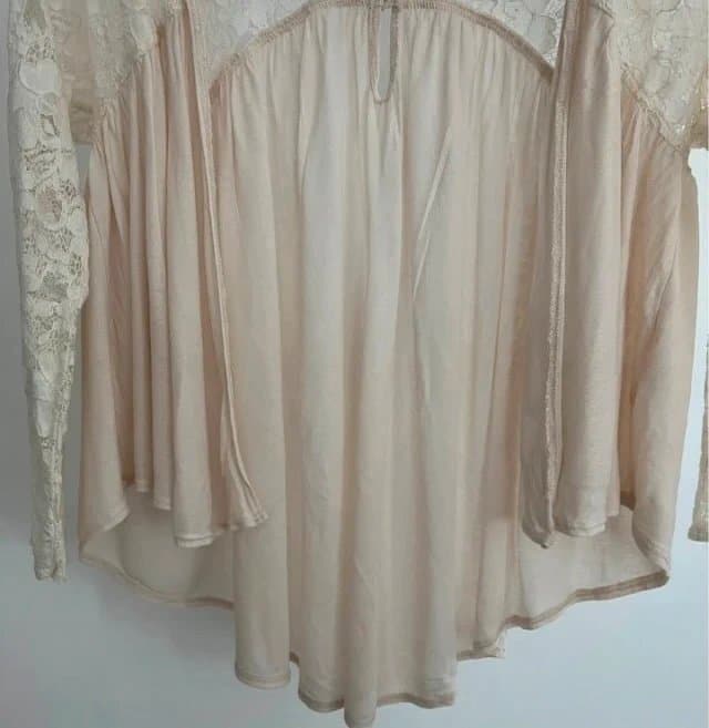 Topshop Vintage Topshop Y2K lace detail top ((2 tiny holes in)