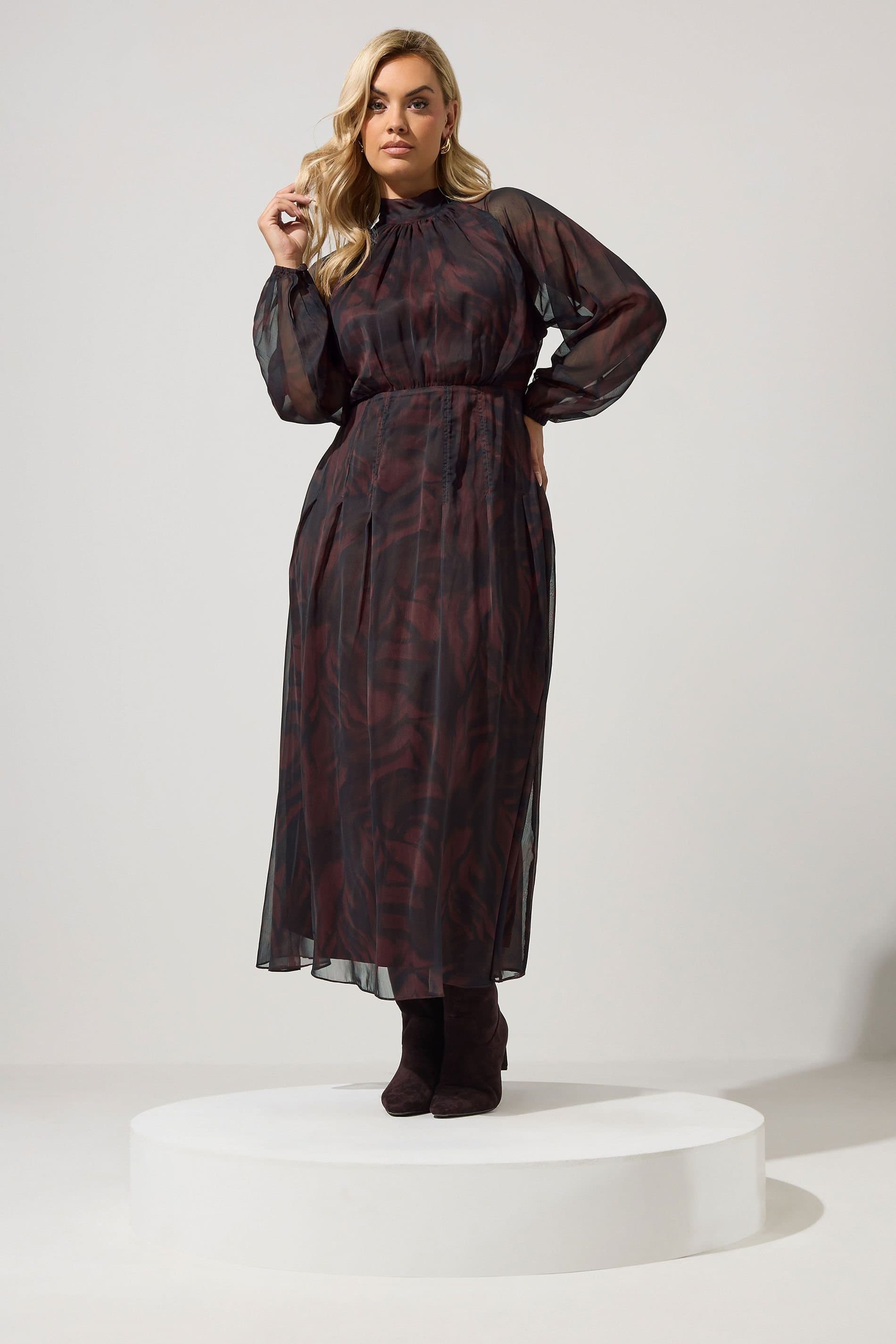 Yours Yours Women's Zebra Back Bow Dress in Brown