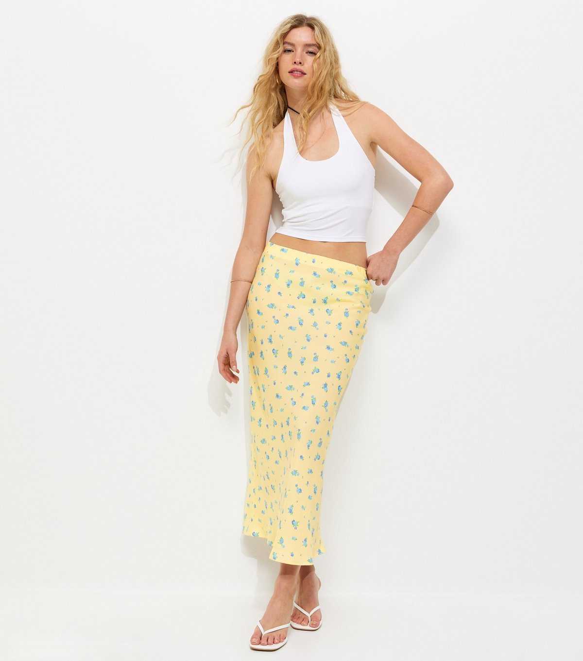New Look Women's Yellow Ditsy Floral Bias Cut Midi Skirt New Look - 3