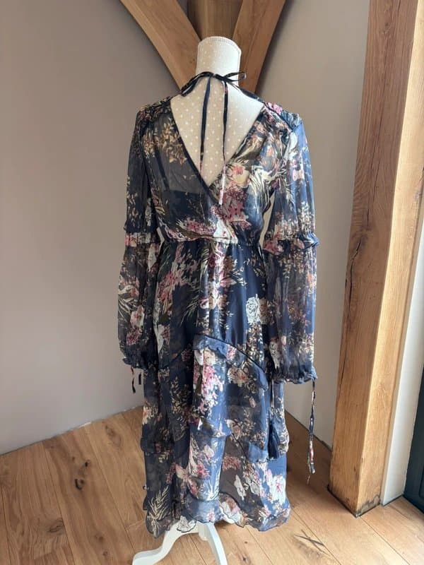 ASOS Design ASOS design navy floral dress size 6