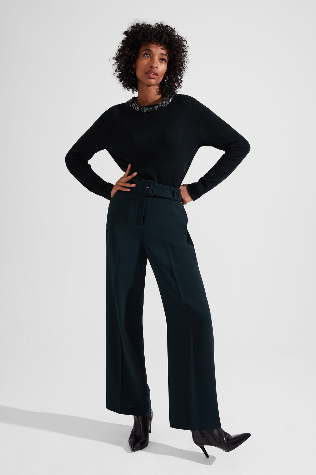 Hobbs London Hobbs London Women's Esther Embellished Neck Jumper in Bottle Green - 3