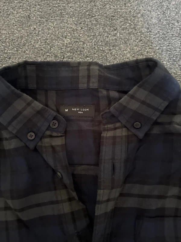 New Look Men’s new look L checkers shirt