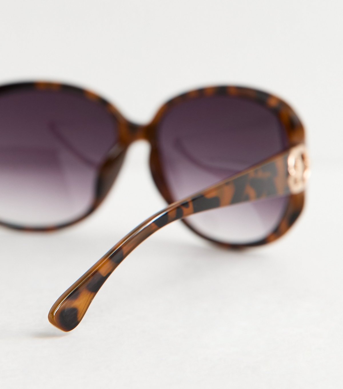 New Look Brown Tortoise Shell Effect Round Sunglasses New Look - 4