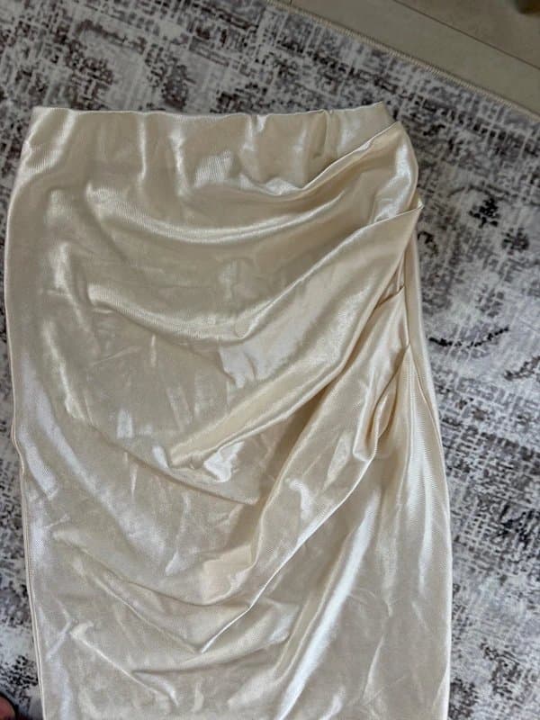ASOS ASOS ladies cream satin maxi ruched split skirt Hen do 6-8 small new