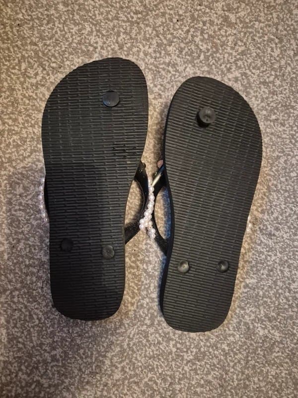 Havaianas Customised black pearl beaded flower havaianas new size 4 5
