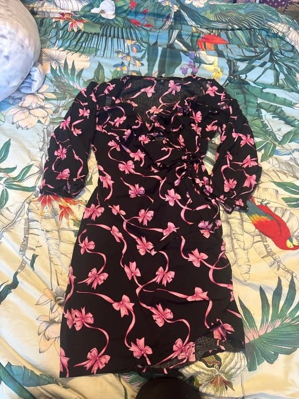 Miss Selfridge Black and pink Selfridge bow dress size 4
