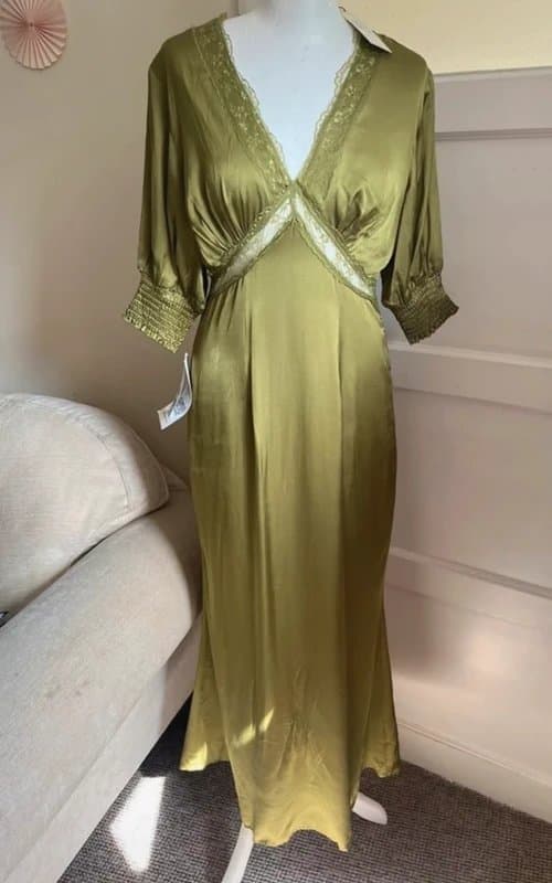 Never Fully Dressed Brand new NFD sarin lace midi dress size 10
