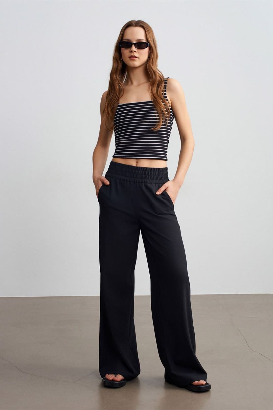 Dilvin Dilvin Women's Wide-leg Crepe Trousers in Black