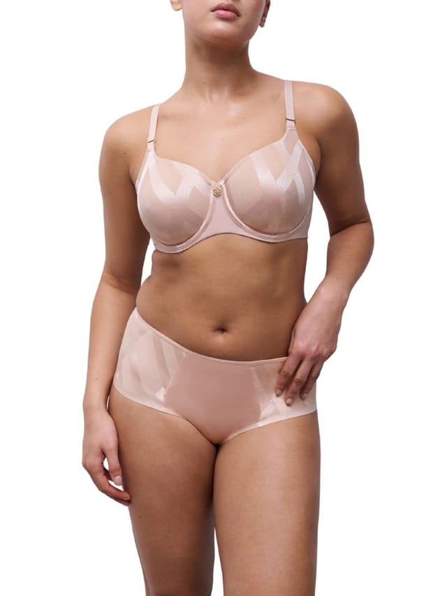 Chantelle Chantelle Women's Glaze Very Covering Moulded Bra in Pink - 3