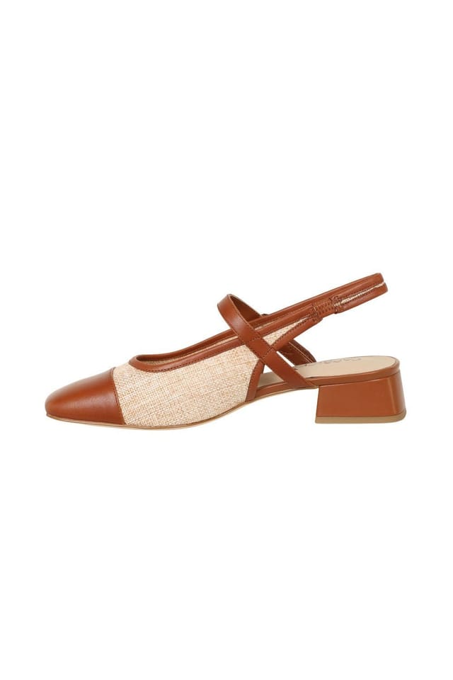 Caprice Caprice Women's 'Voyage's Open Court Shoes in Natural - 2