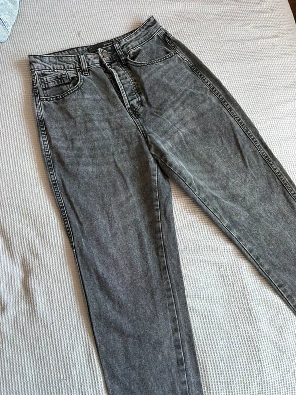 Stradivarius Stradivarius acid black mom jeans 8