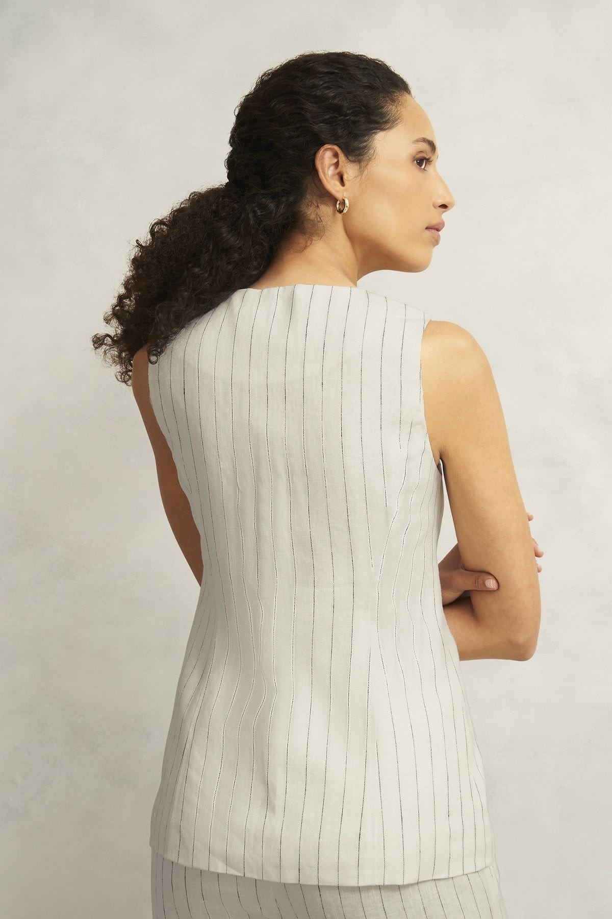 Hobbs London Hobbs London Women's Groombridge V-Neck Tailored Waistcoat in Natural White - 4